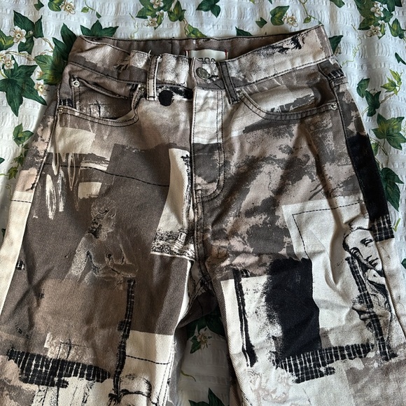 UO ~ BDG Cowboy Jeans in Black Multi - Picture 5 of 10